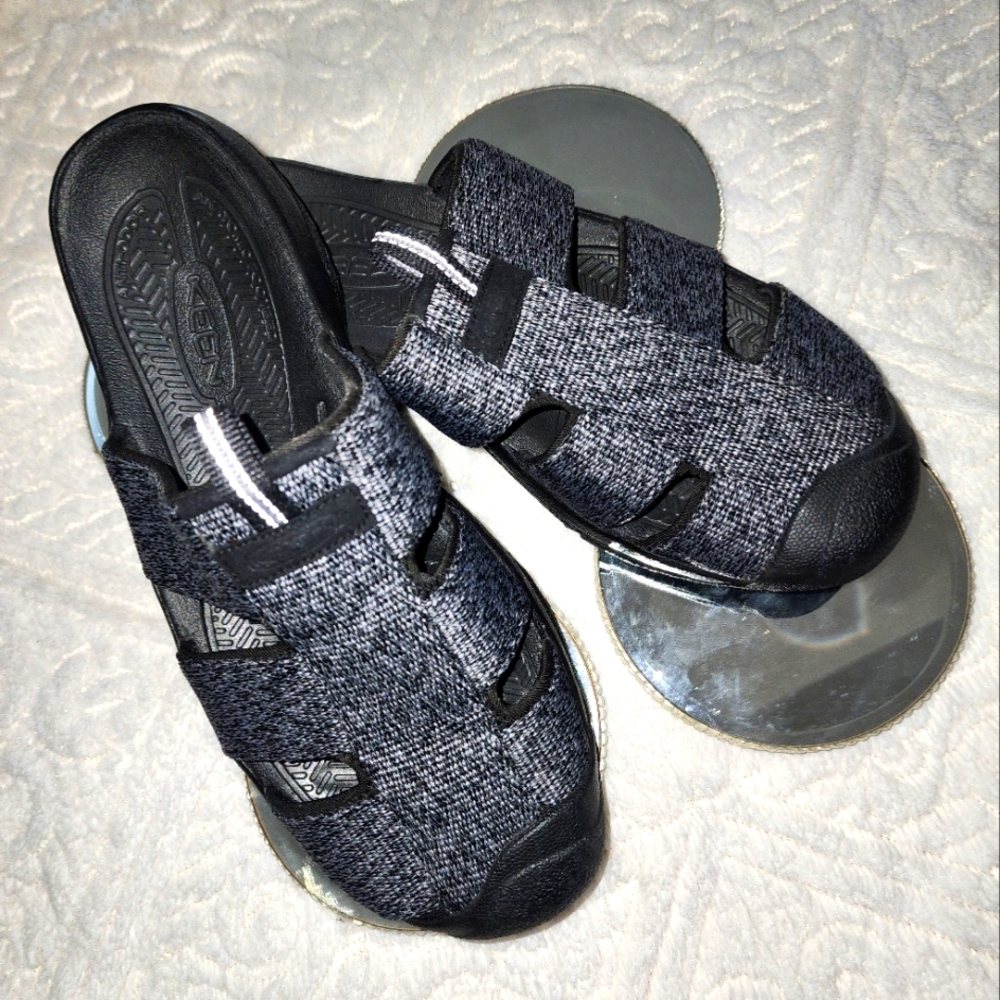 Keen Slip ons